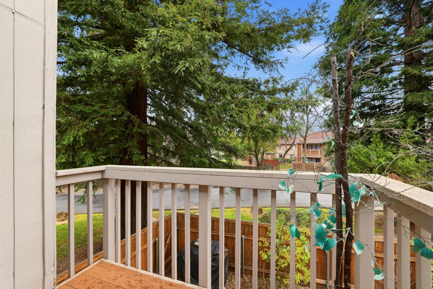 5274 Lake Knoll Lane