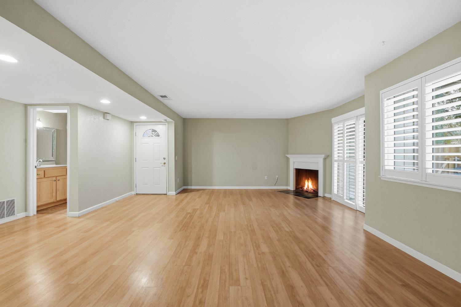 5274 Lake Knoll Lane