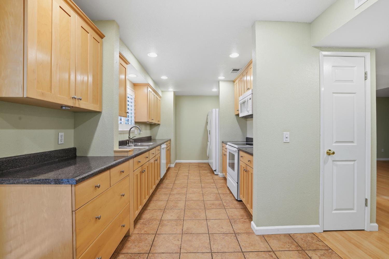 5274 Lake Knoll Lane