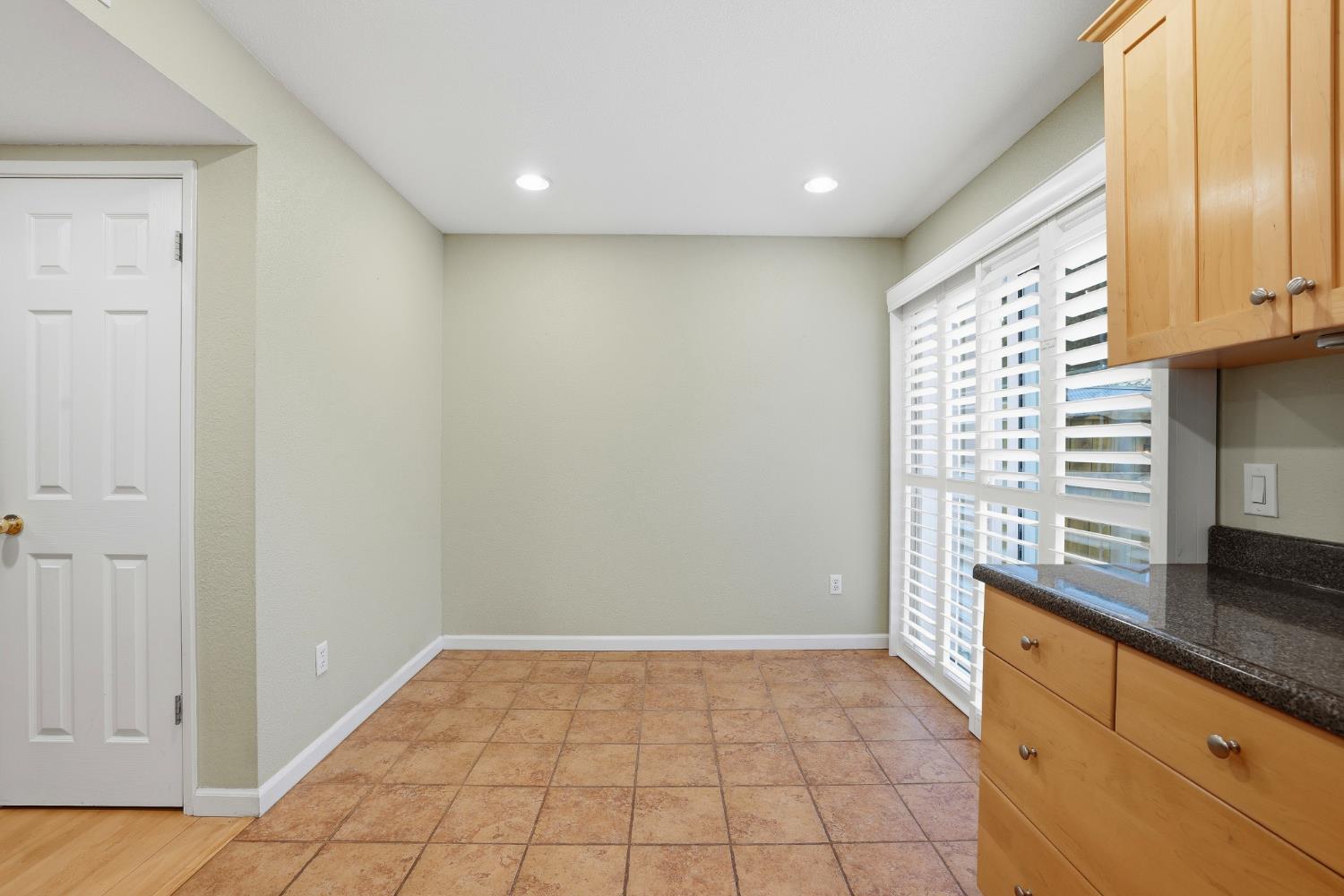 5274 Lake Knoll Lane