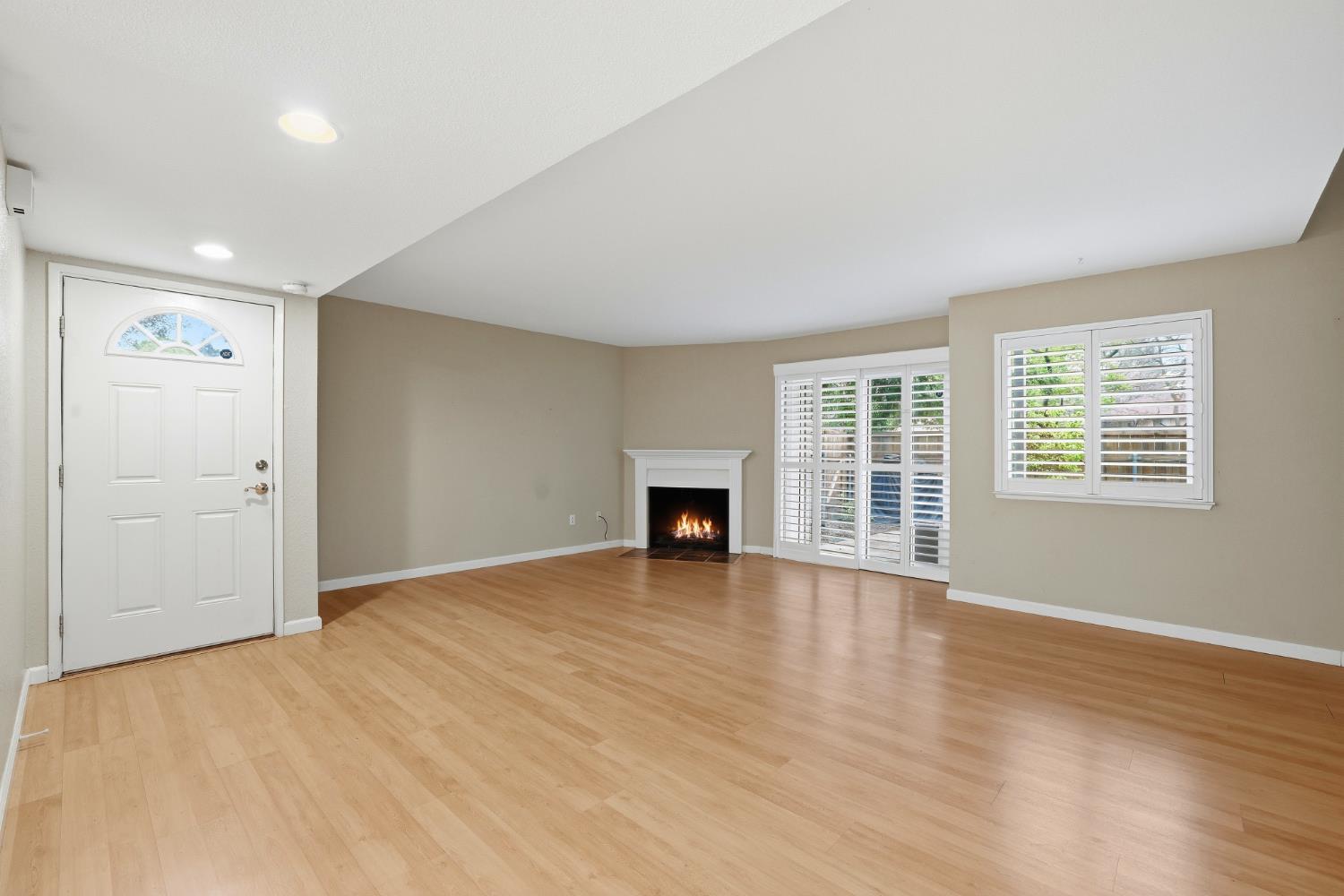 5274 Lake Knoll Lane