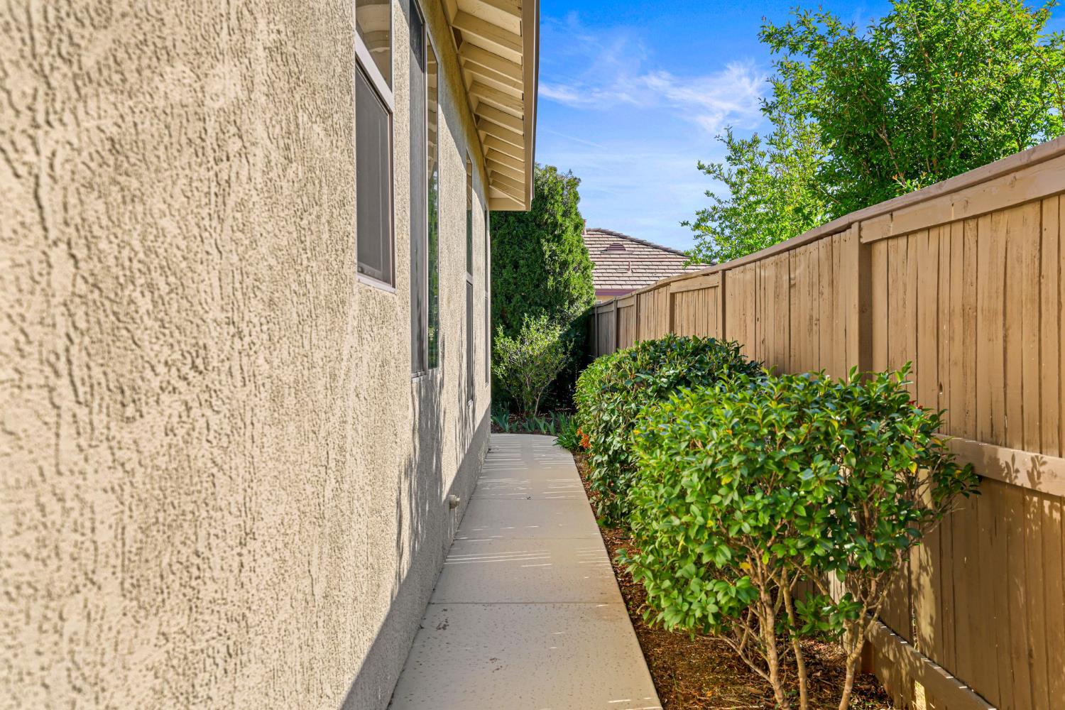 5053 Garlenda Drive
