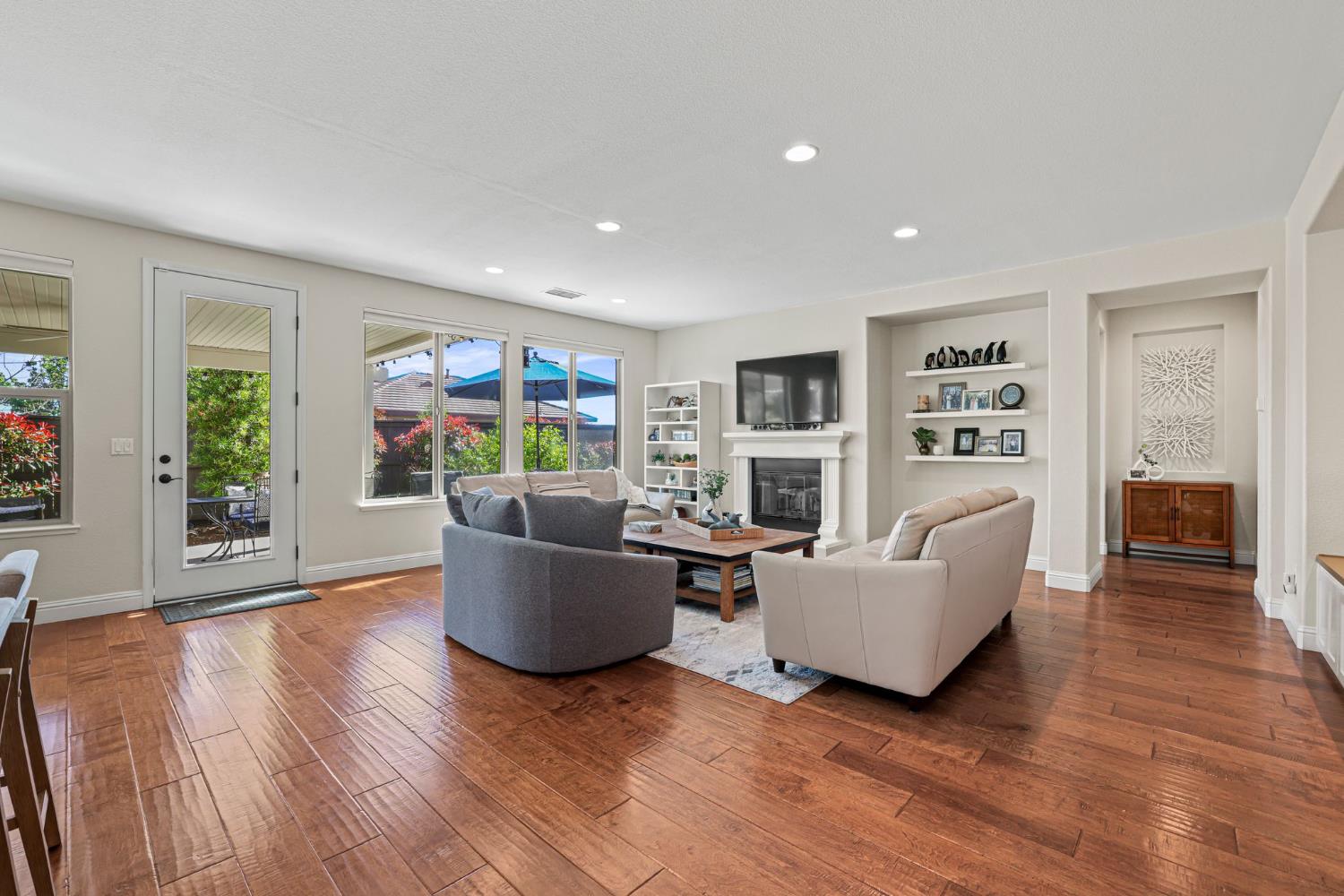 5053 Garlenda Drive