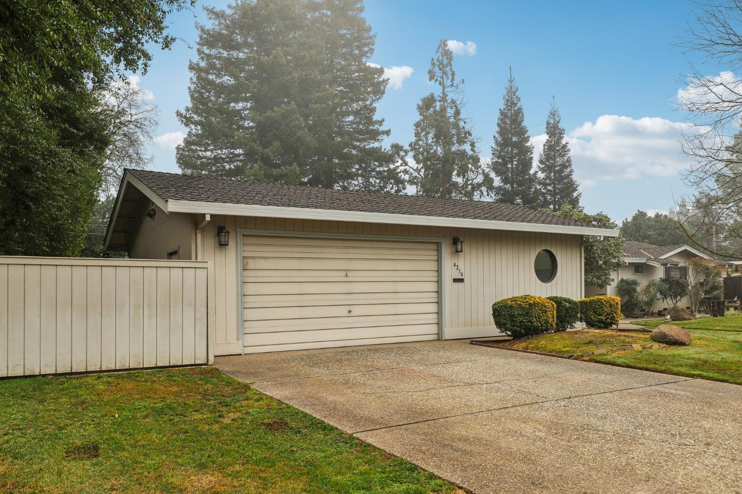 4216 Corona Way