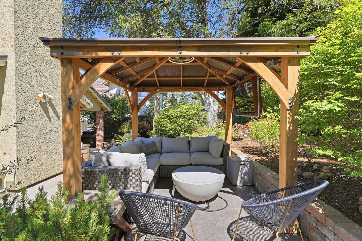 1475 Foxridge Circle