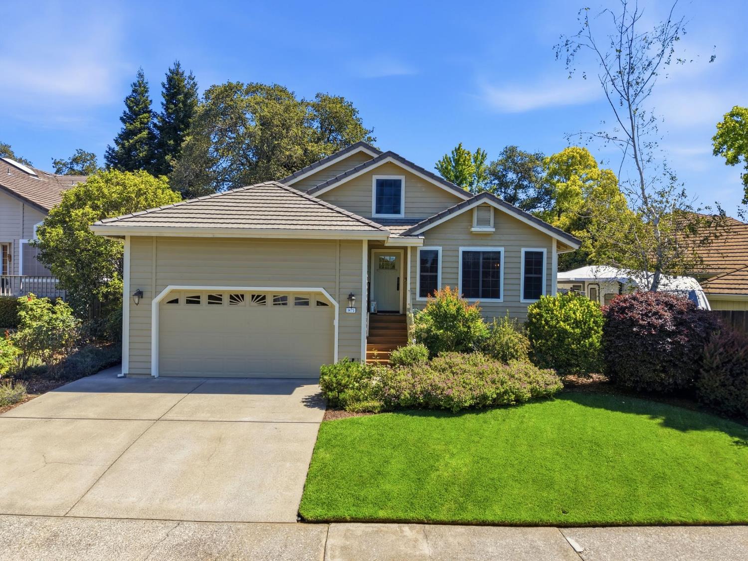 1475 Foxridge Circle