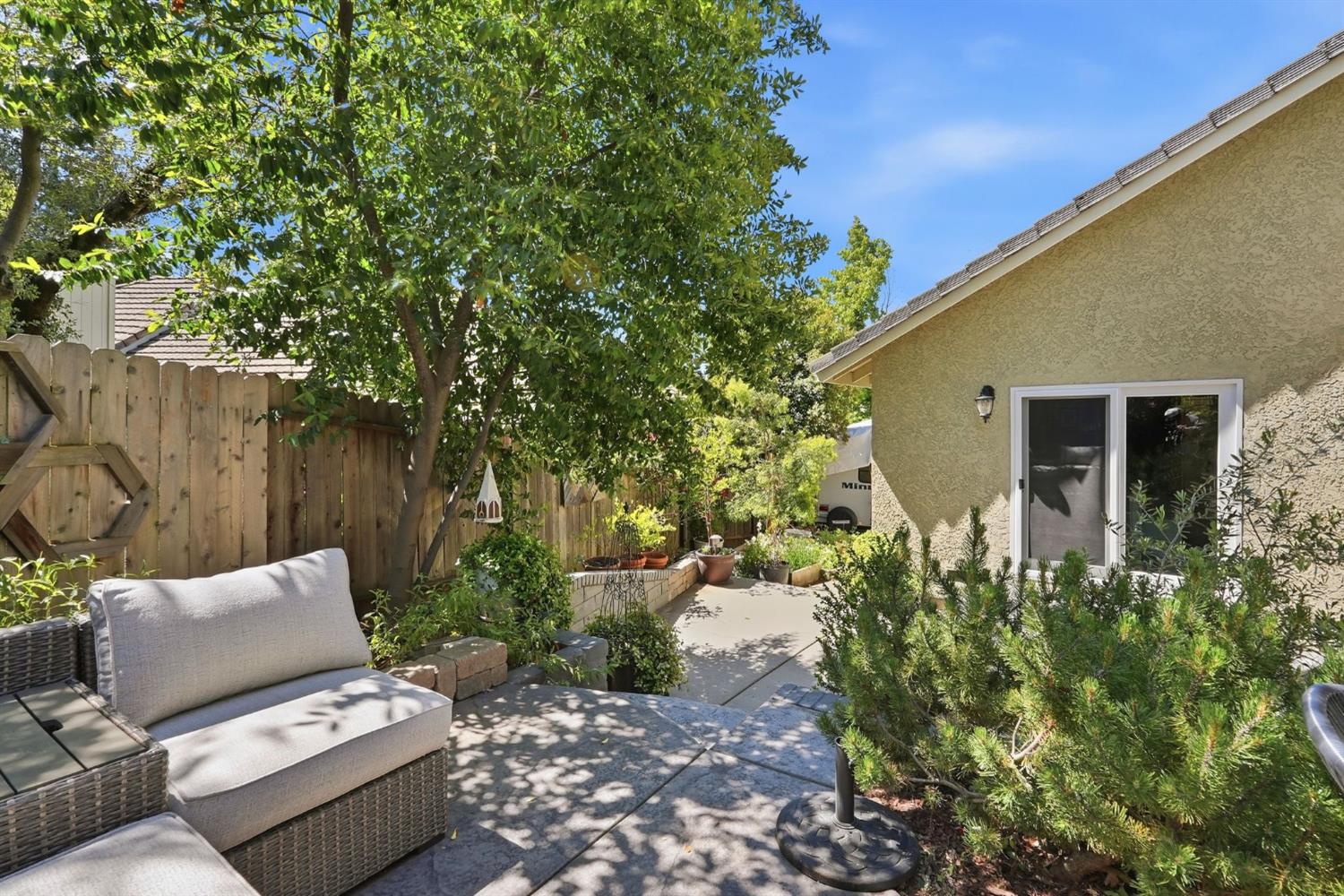1475 Foxridge Circle