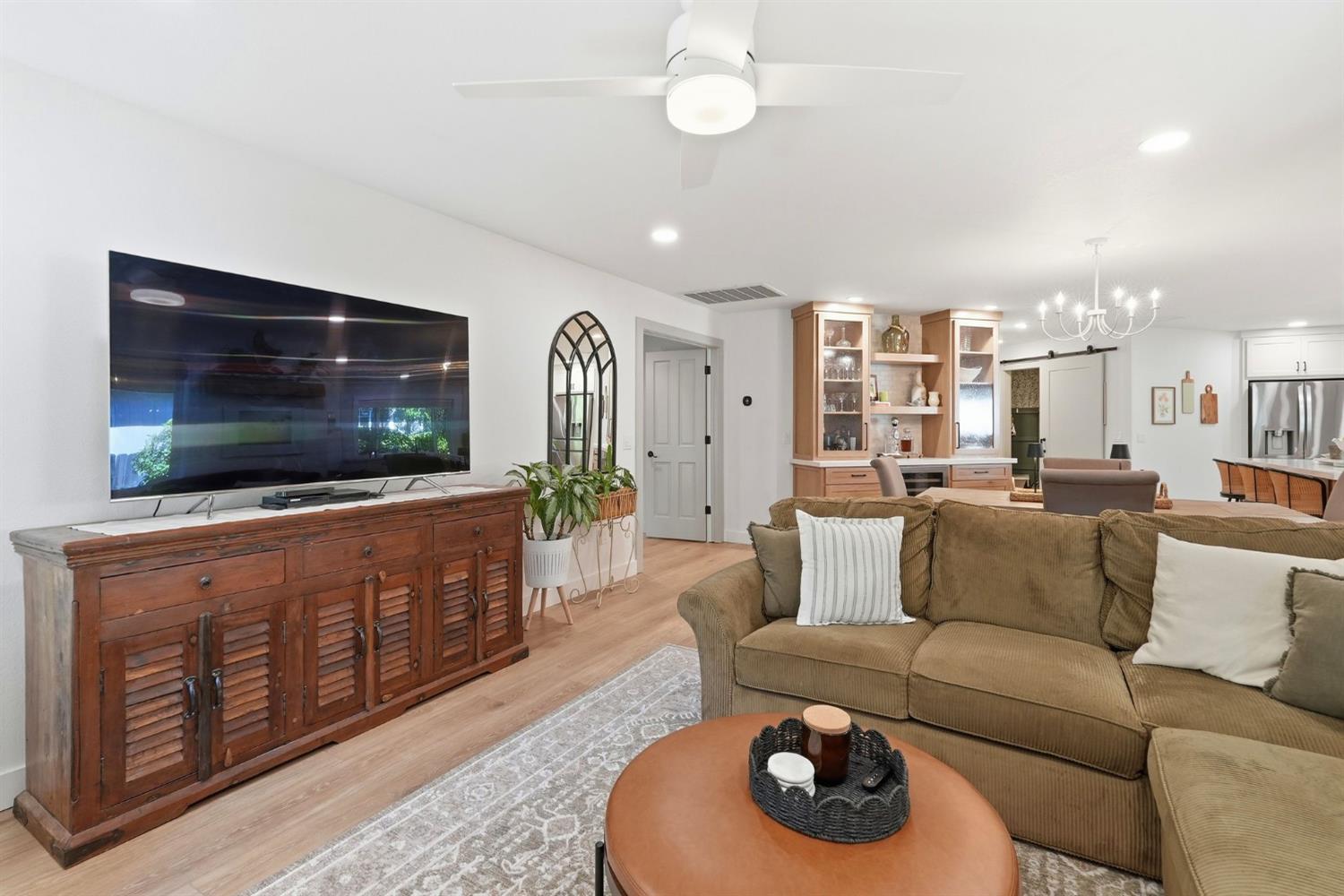 1475 Foxridge Circle