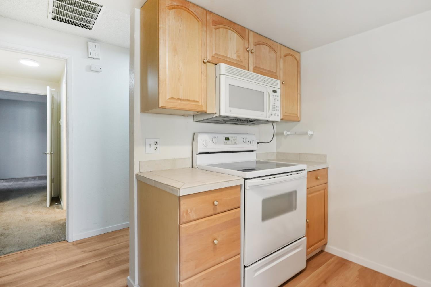 937 Fulton Avenue 502