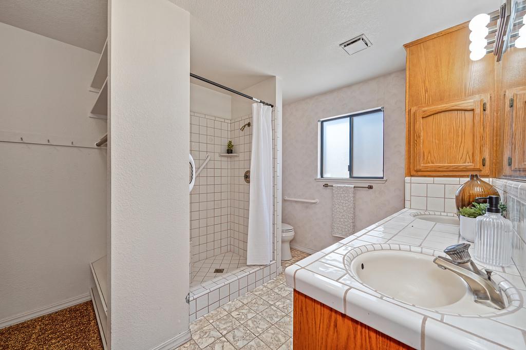 4124 Mindt Court