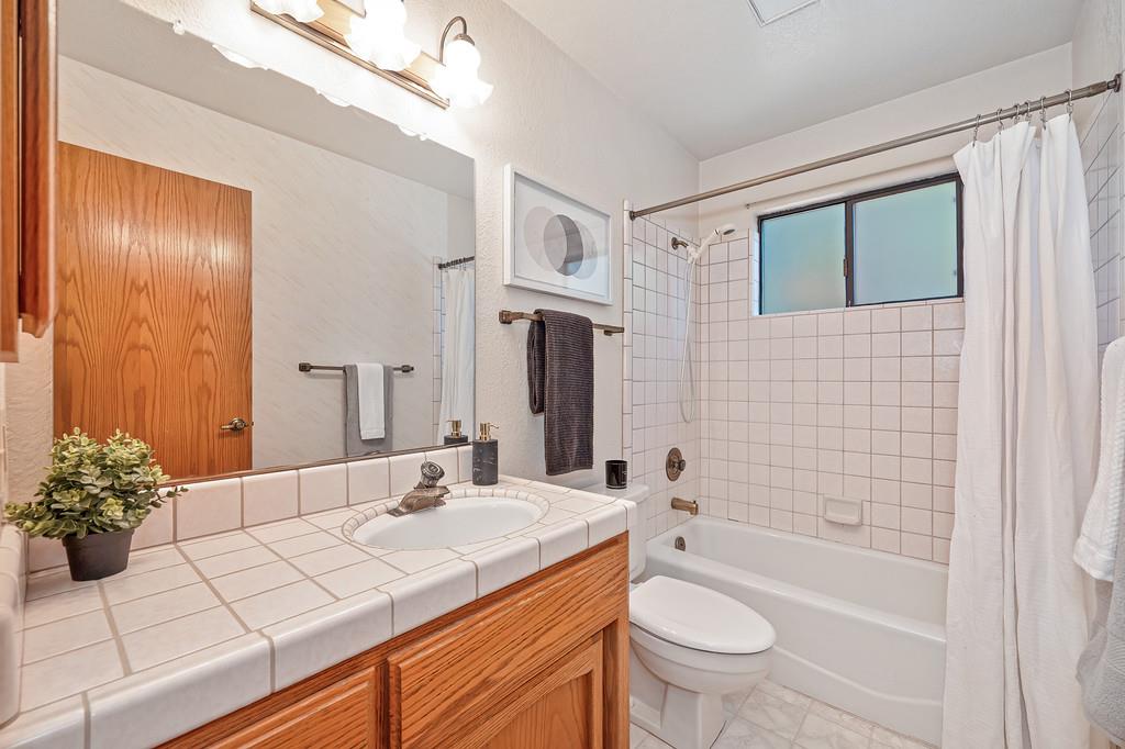 4124 Mindt Court