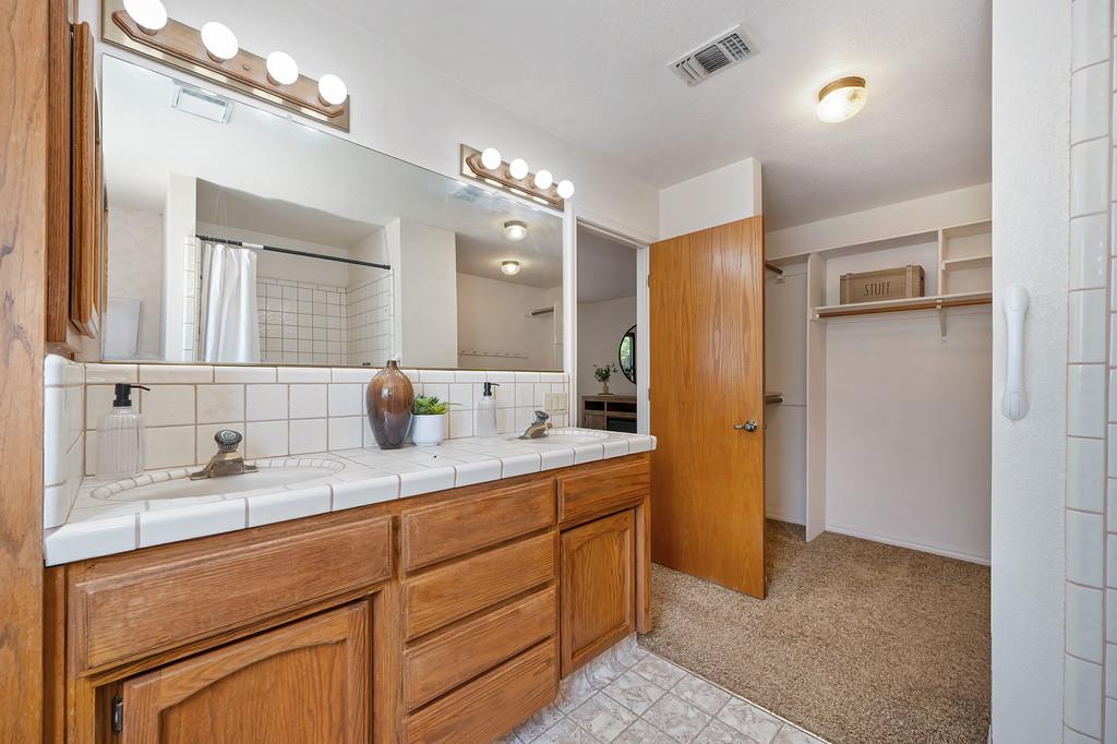 4124 Mindt Court