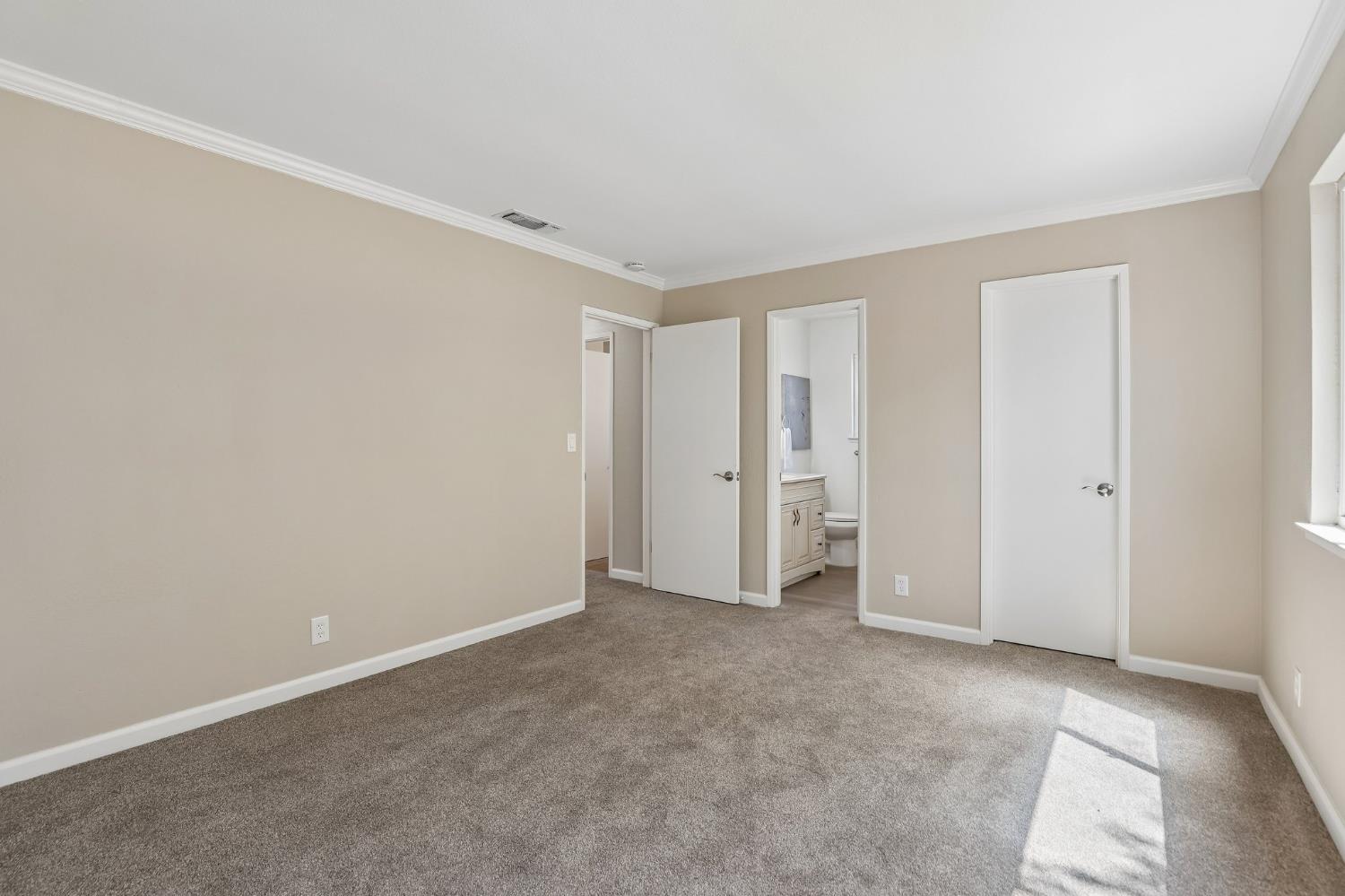 8414 Pyracantha Court