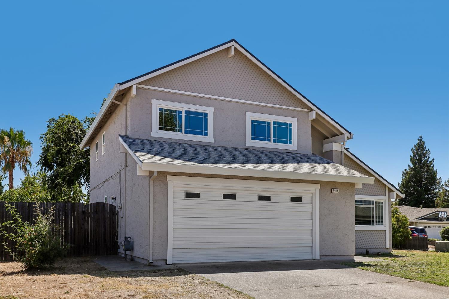 8414 Pyracantha Court