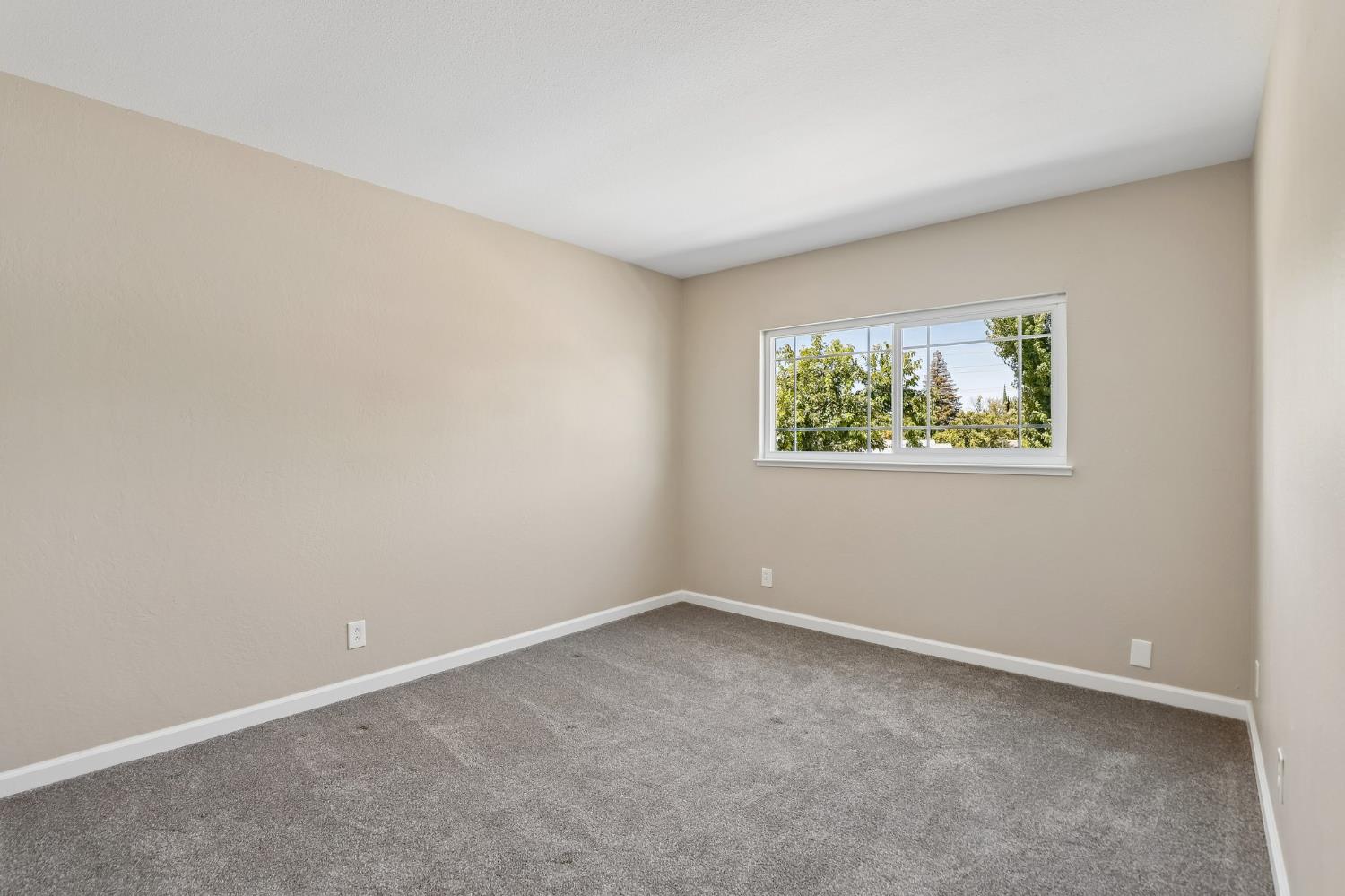 8414 Pyracantha Court