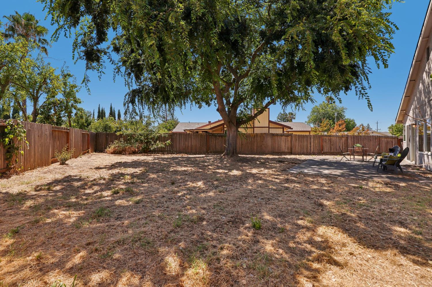 8414 Pyracantha Court