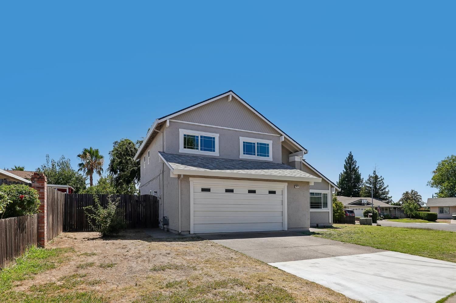 8414 Pyracantha Court