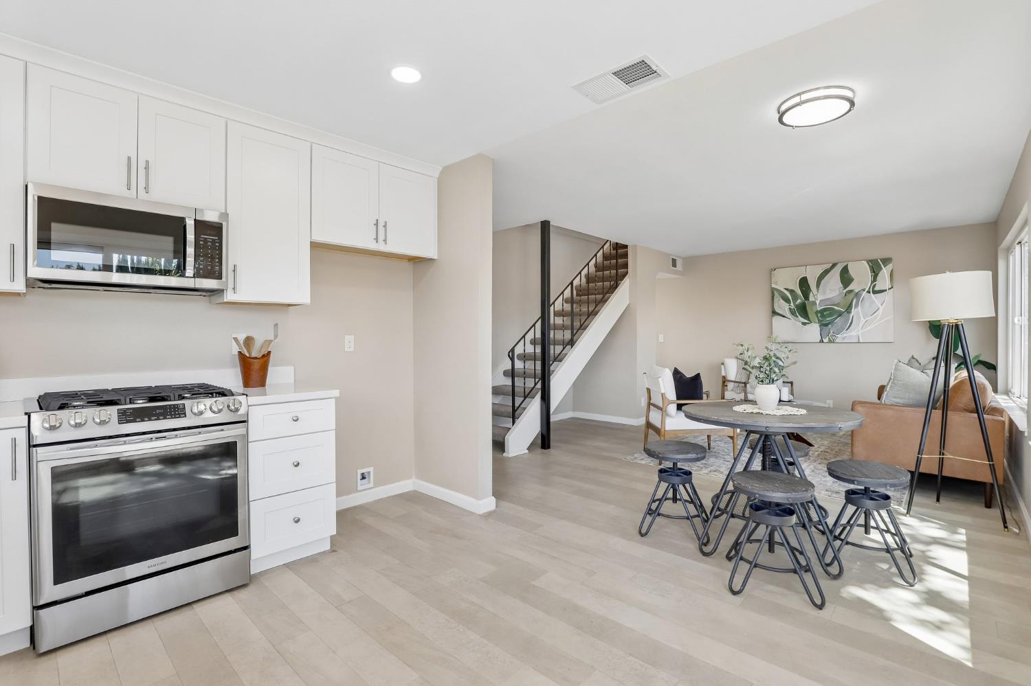 8414 Pyracantha Court