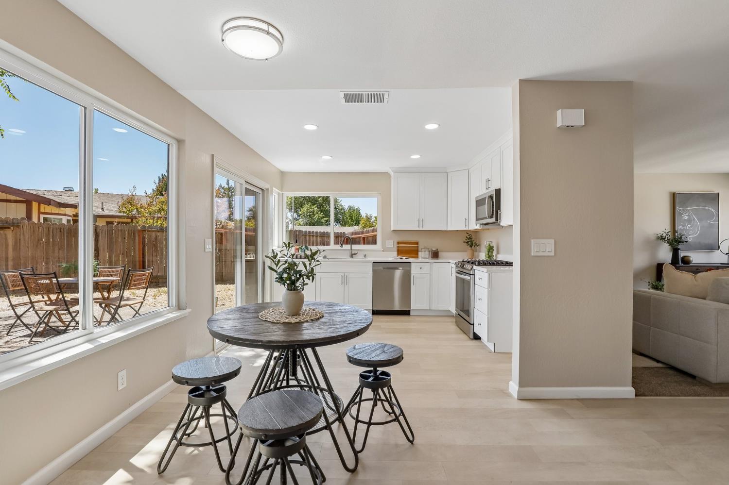 8414 Pyracantha Court