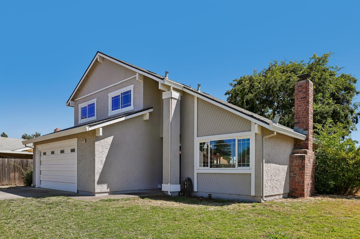 8414 Pyracantha Court