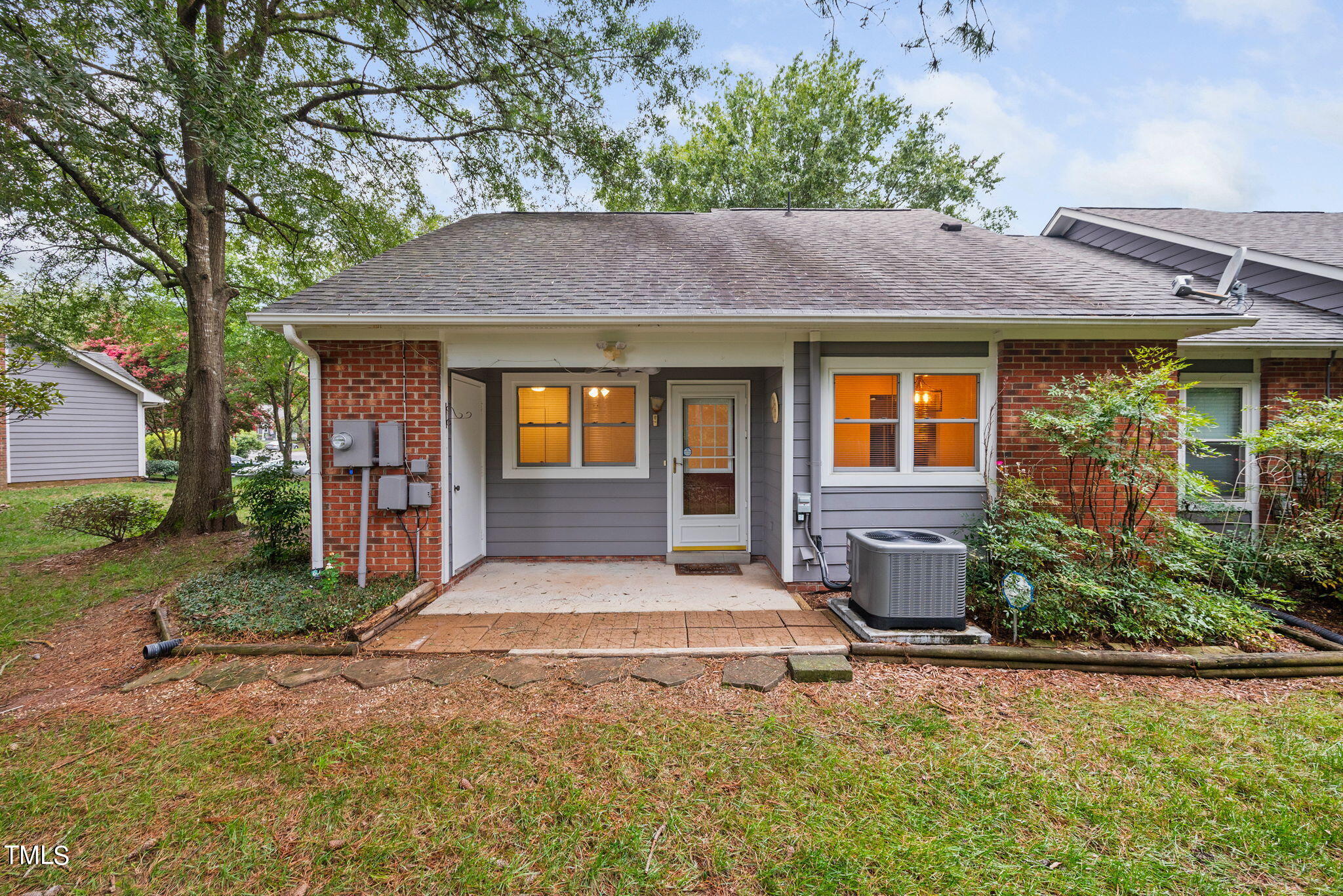 401 Huntington Park Drive