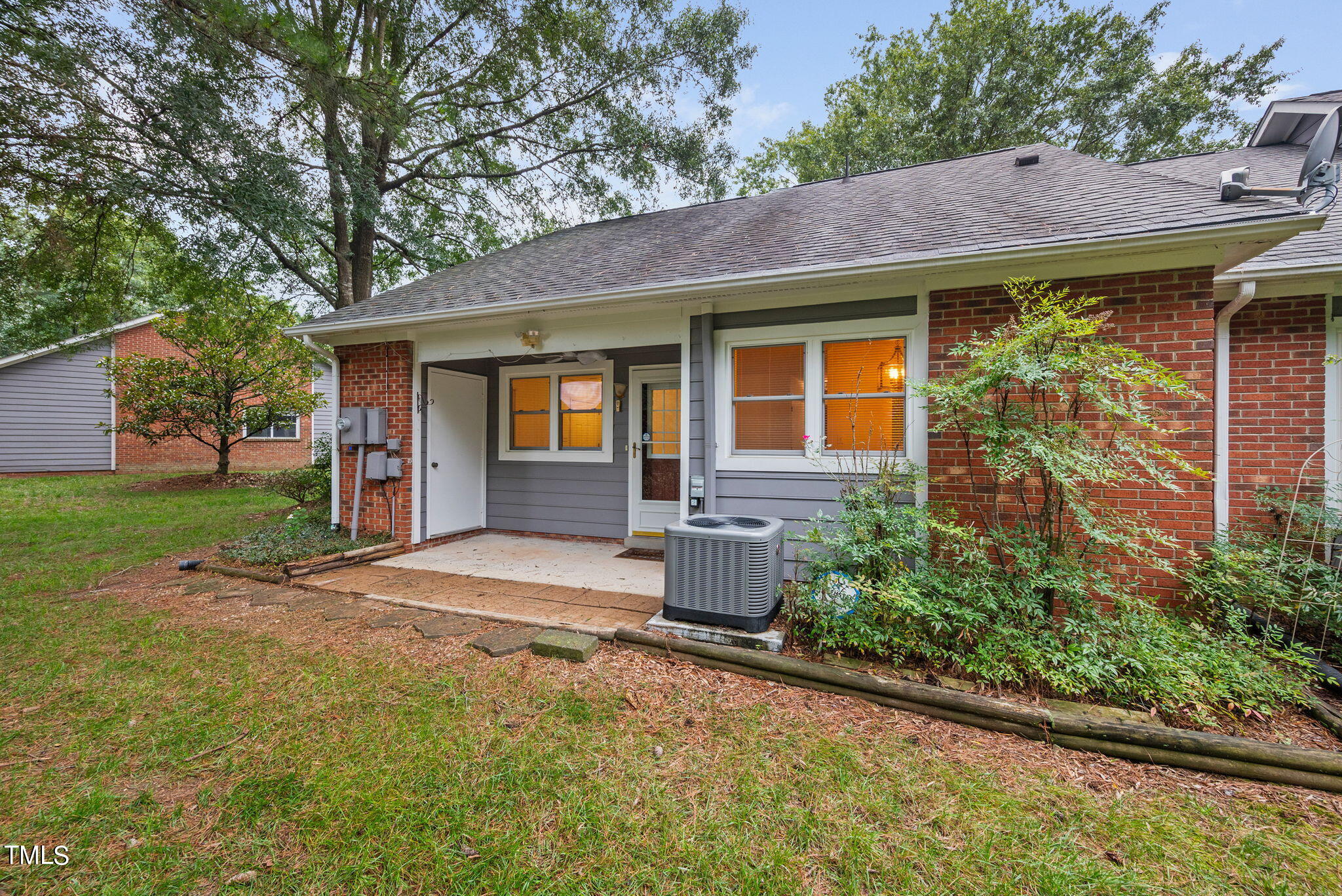 401 Huntington Park Drive