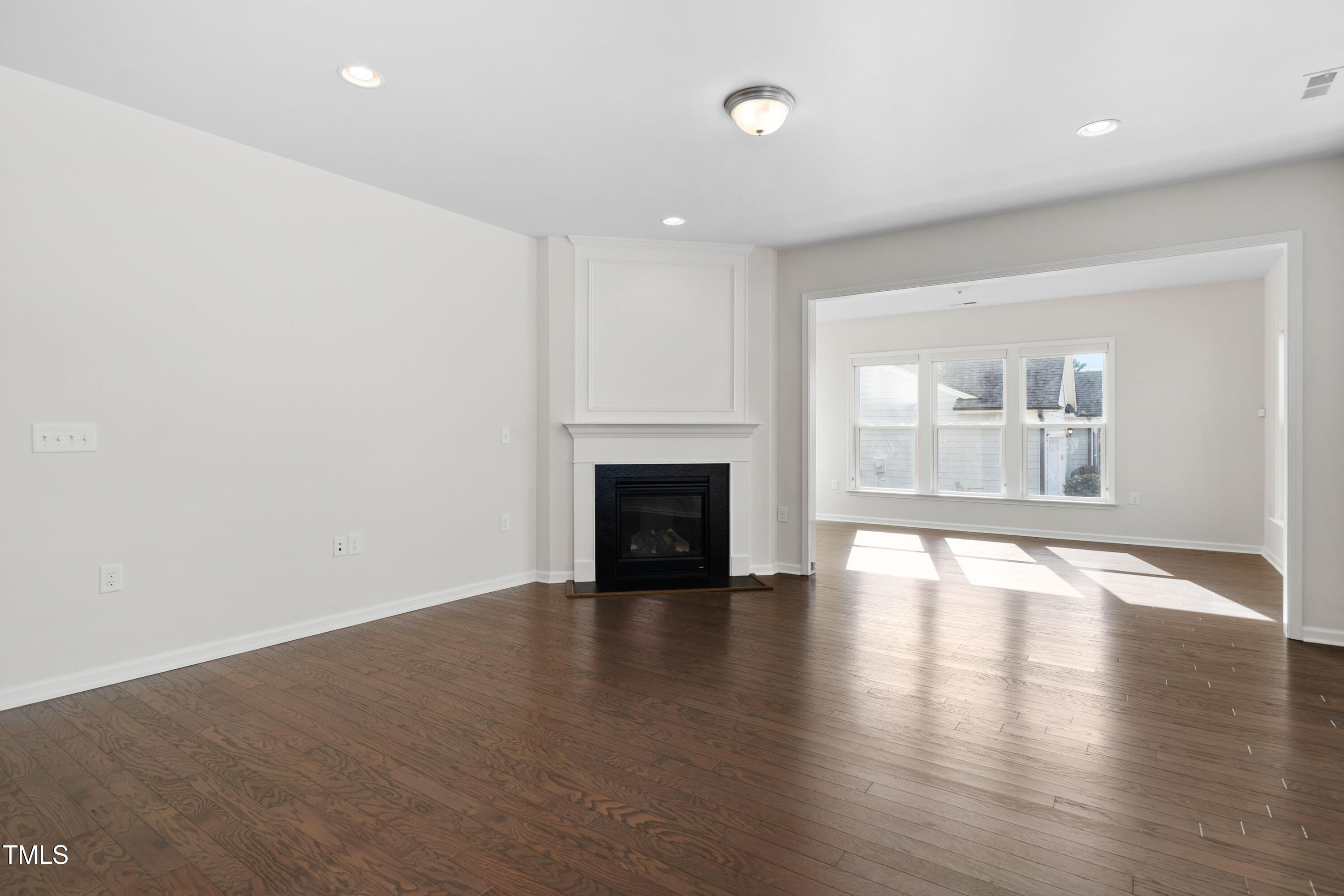 302 Sailfish Court