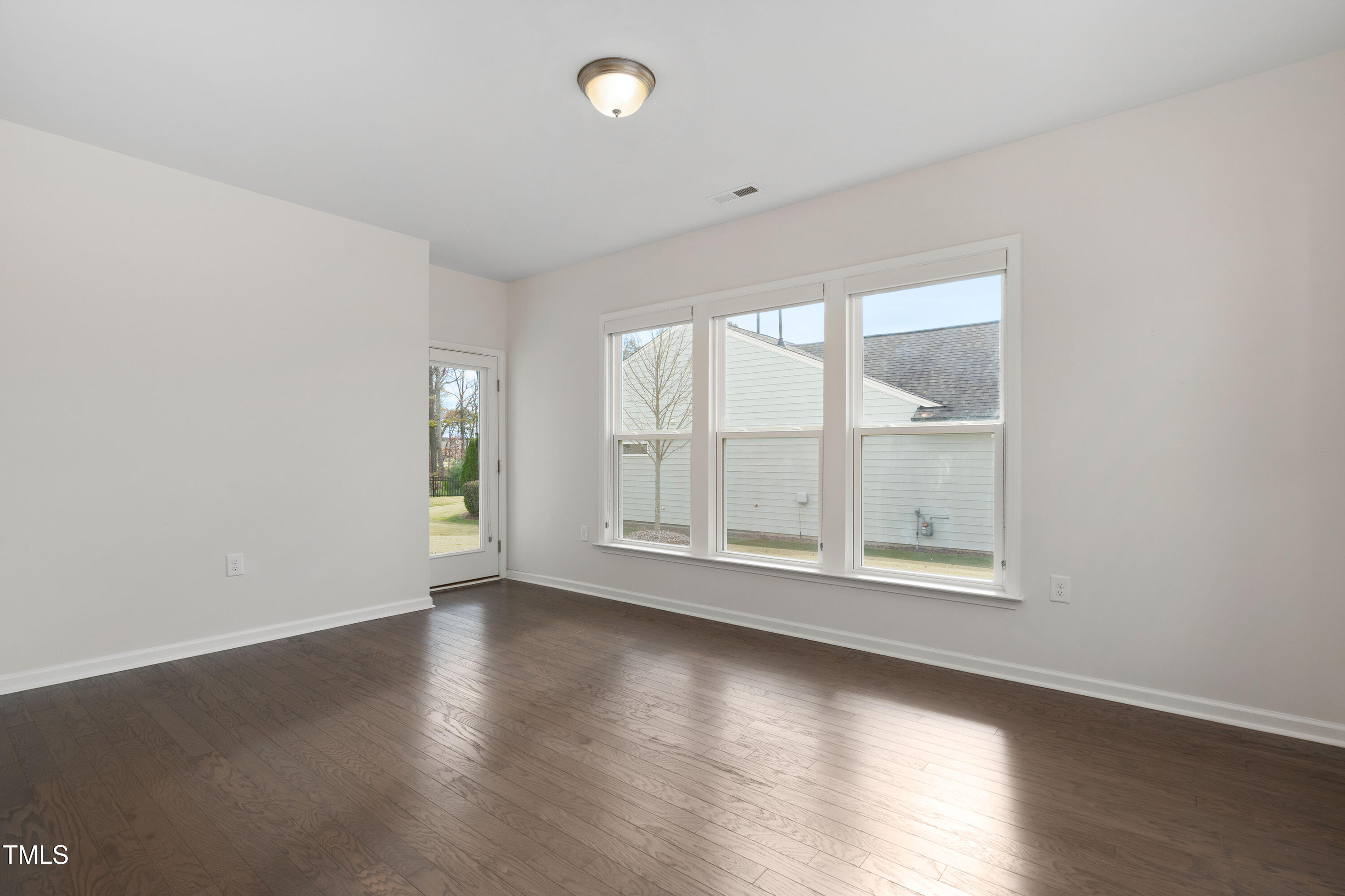 302 Sailfish Court