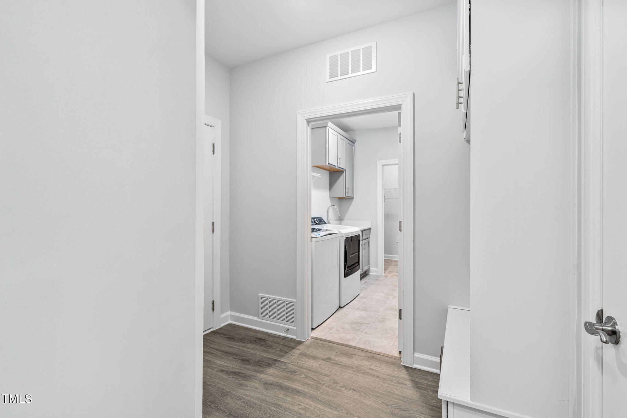 1009 Middleground Circle
