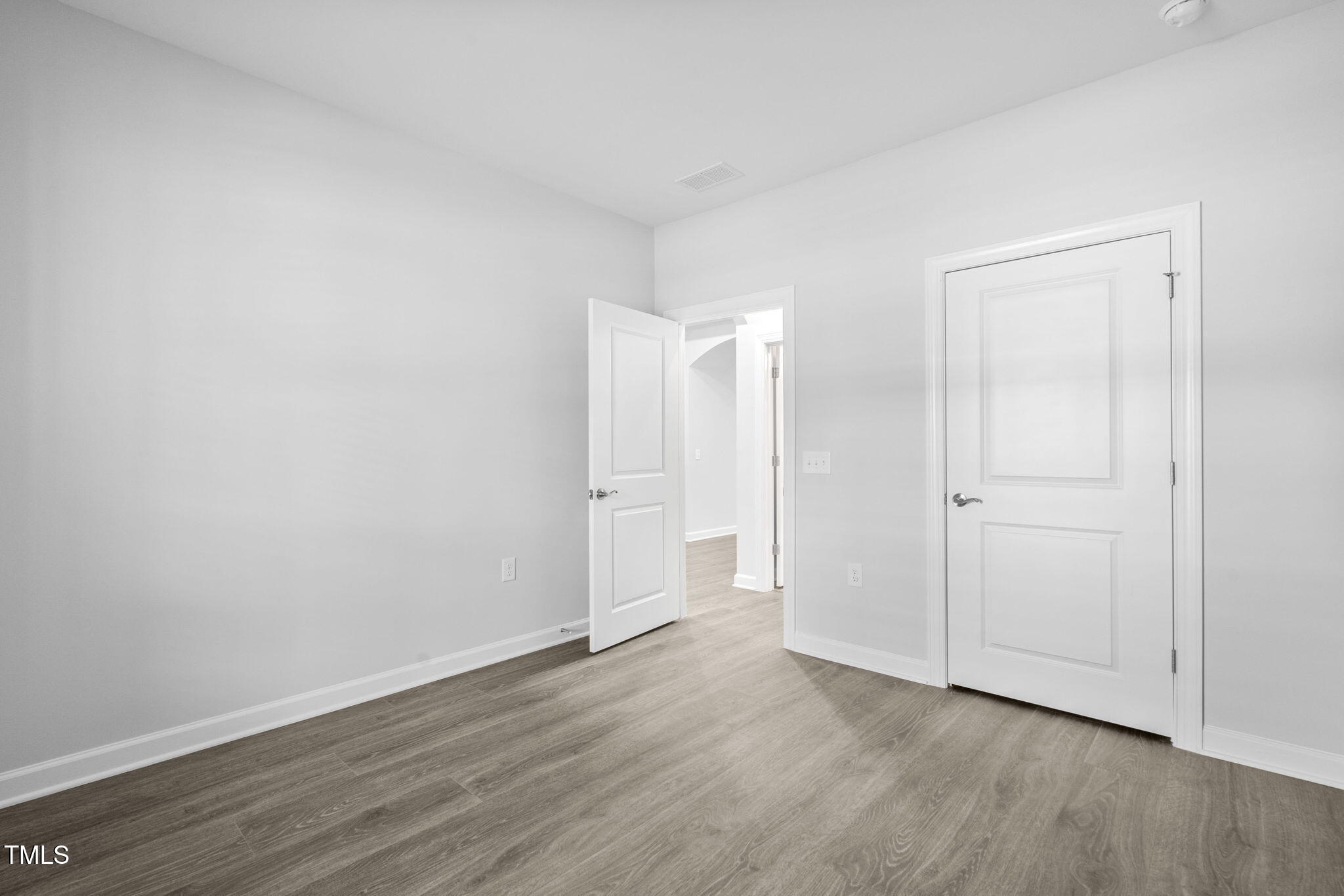 1009 Middleground Circle