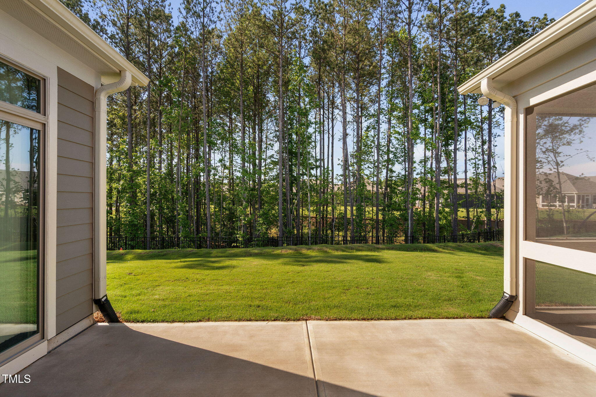 1009 Middleground Circle