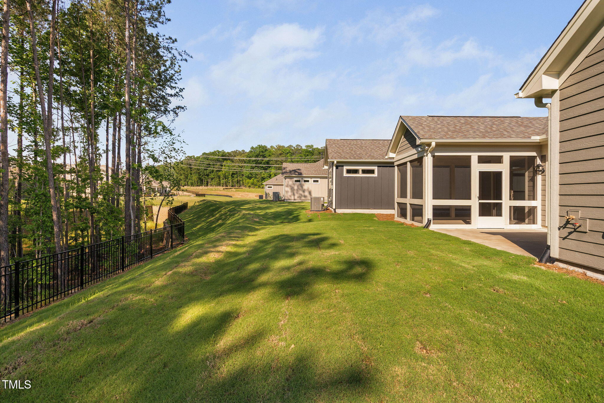 1009 Middleground Circle