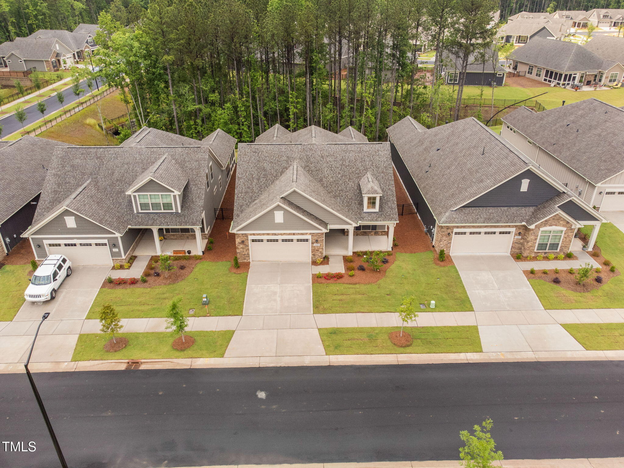 1009 Middleground Circle