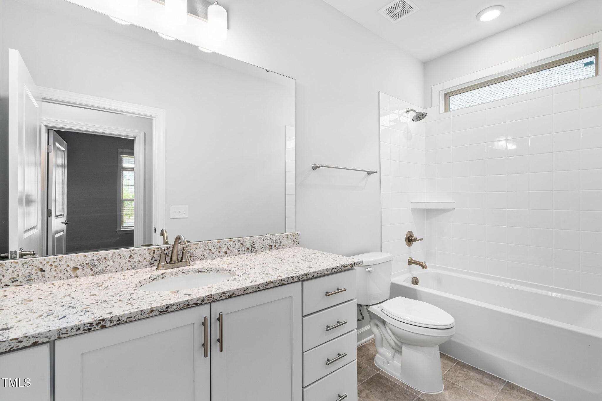 1009 Middleground Circle
