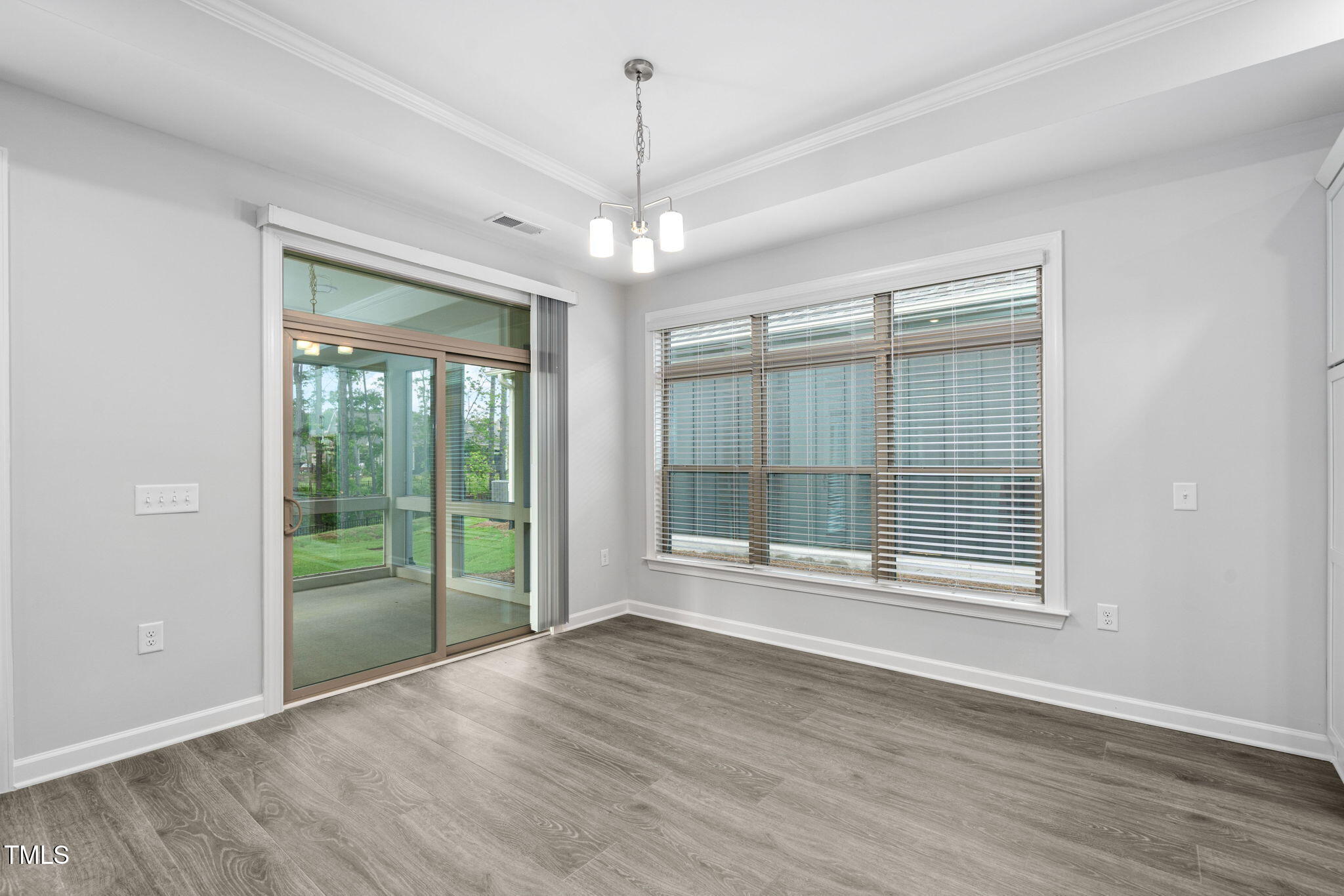 1009 Middleground Circle
