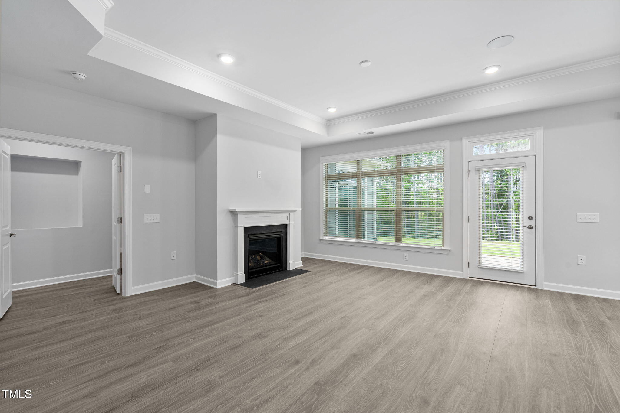 1009 Middleground Circle