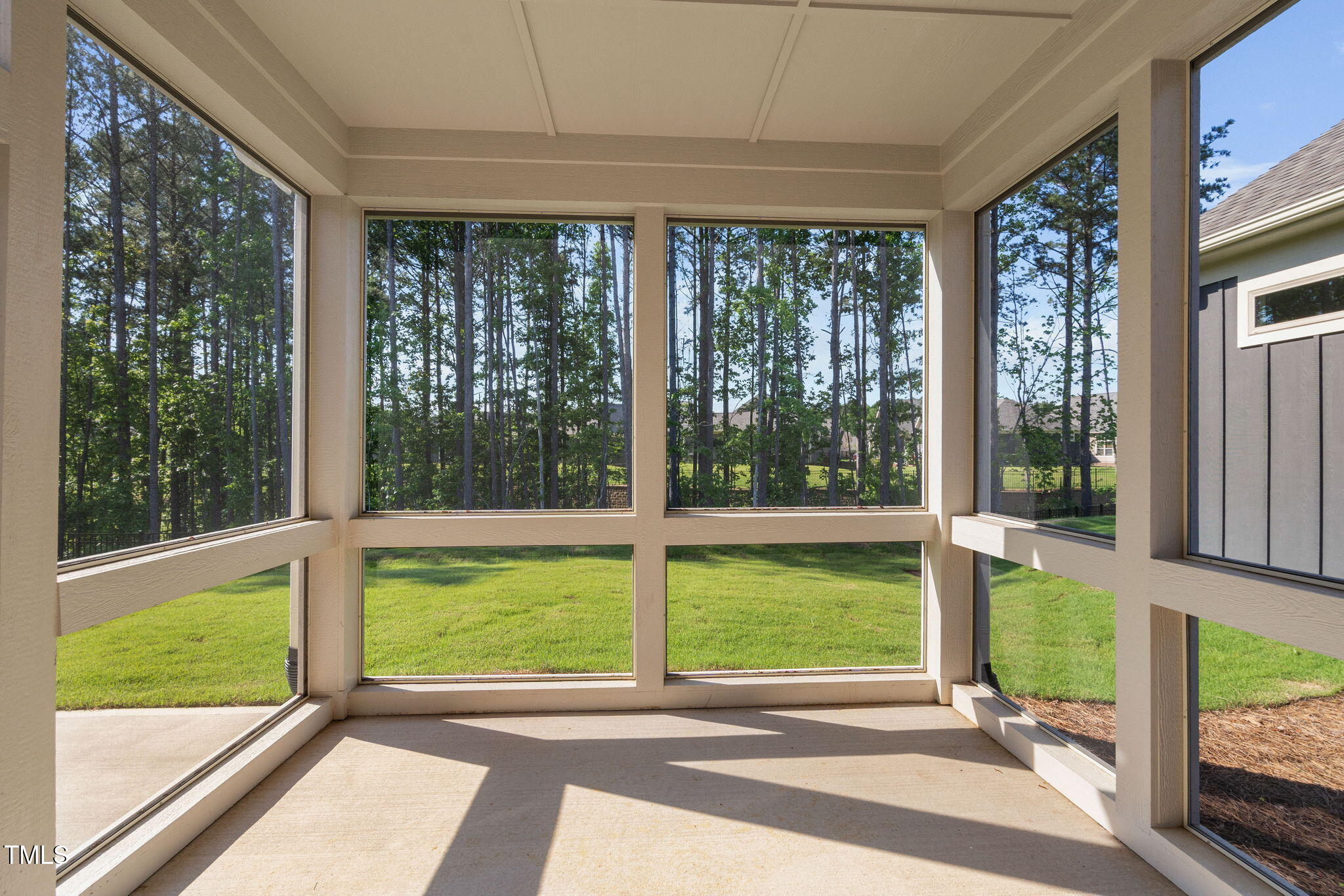 1009 Middleground Circle