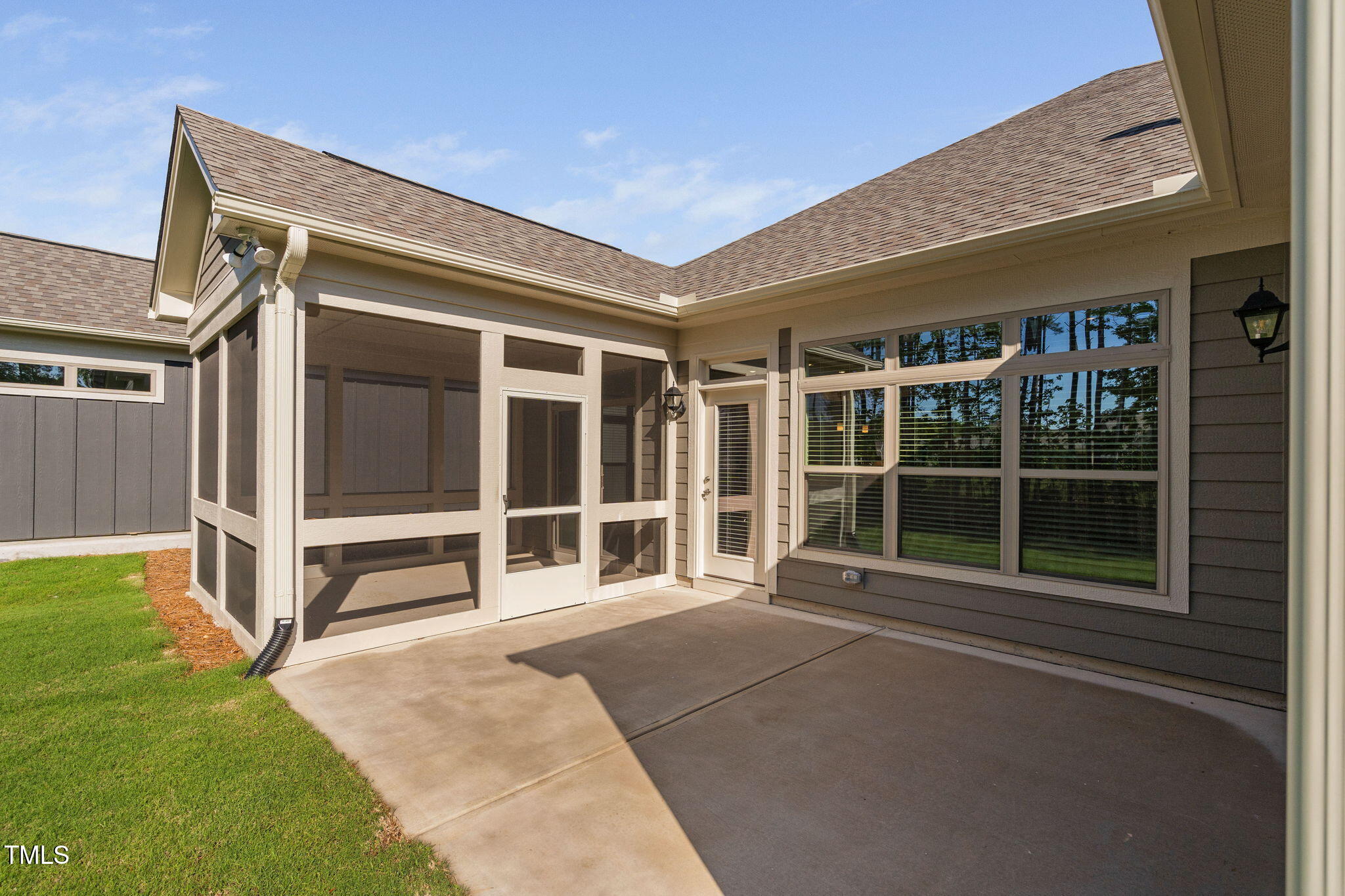 1009 Middleground Circle