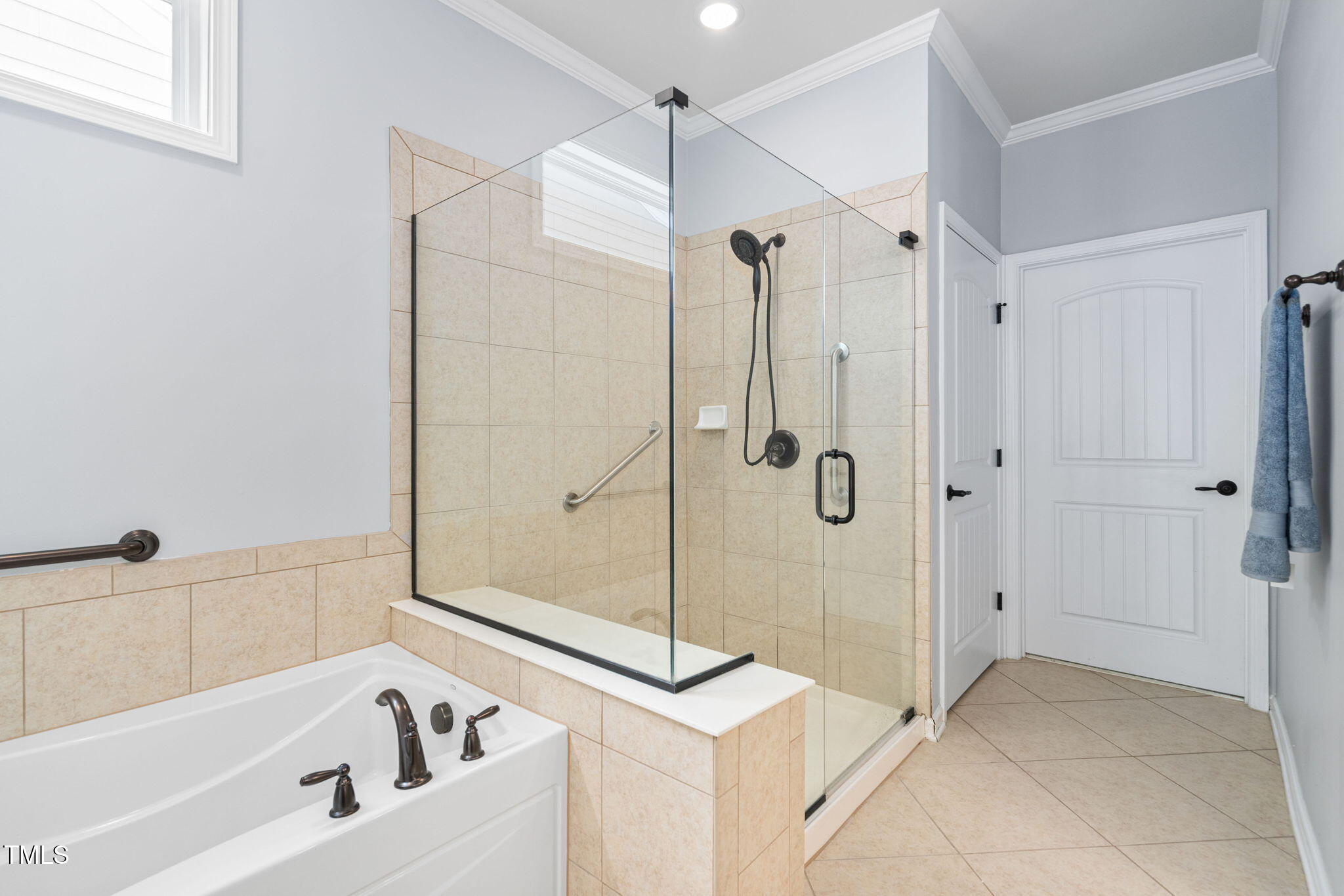 1104 Gaston Manor Drive