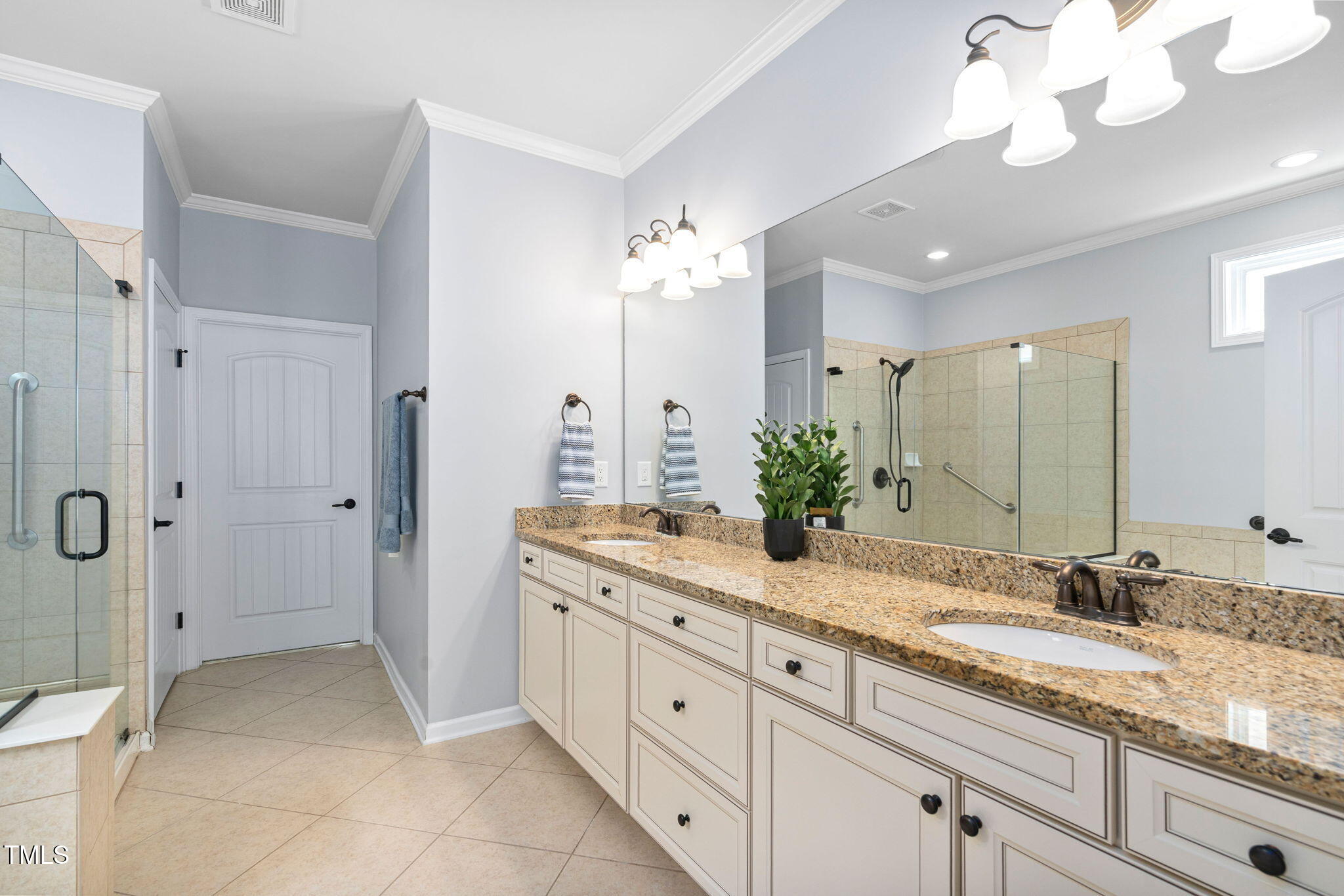 1104 Gaston Manor Drive