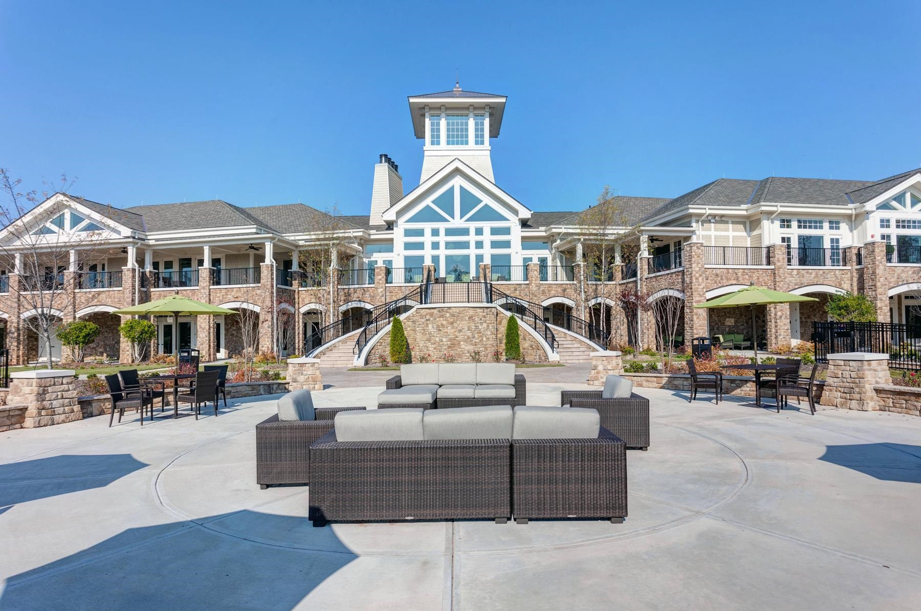 2512 Bloomsbury Manor Drive