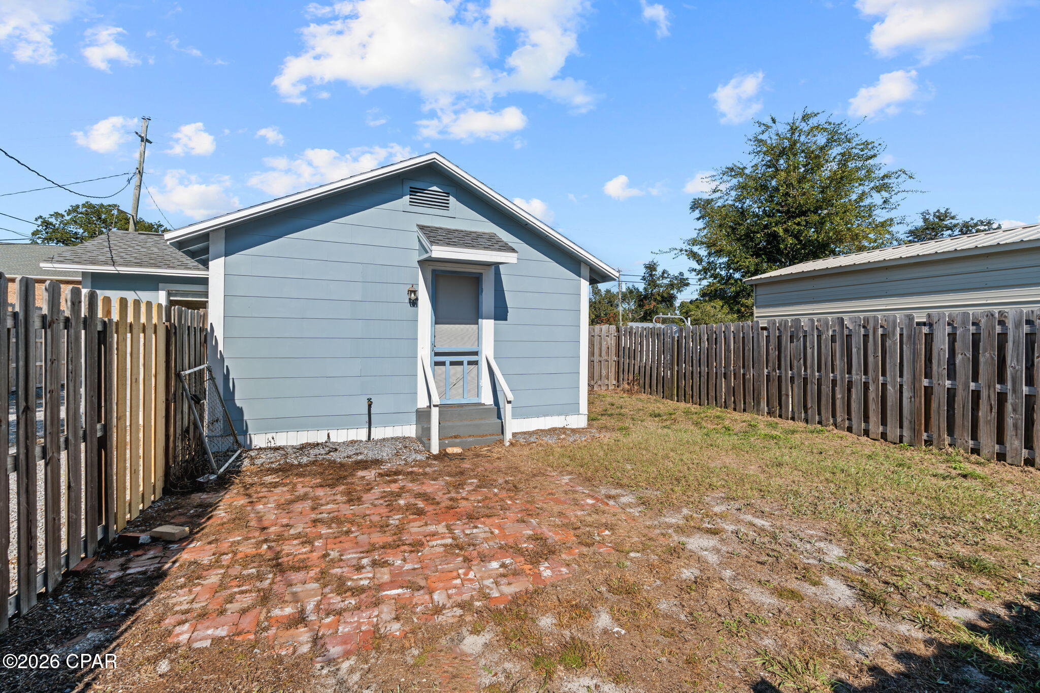 206 E 2nd Court A & B