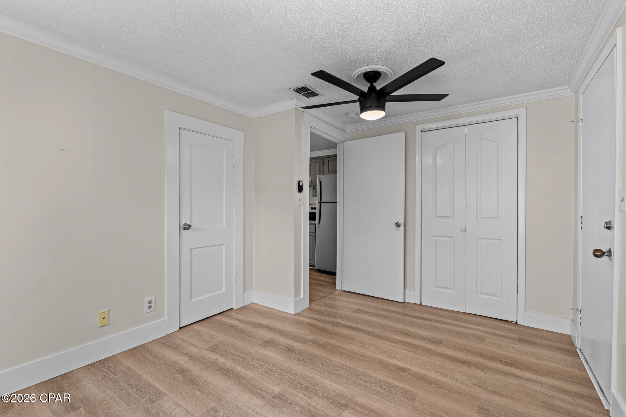 206 E 2nd Court A & B