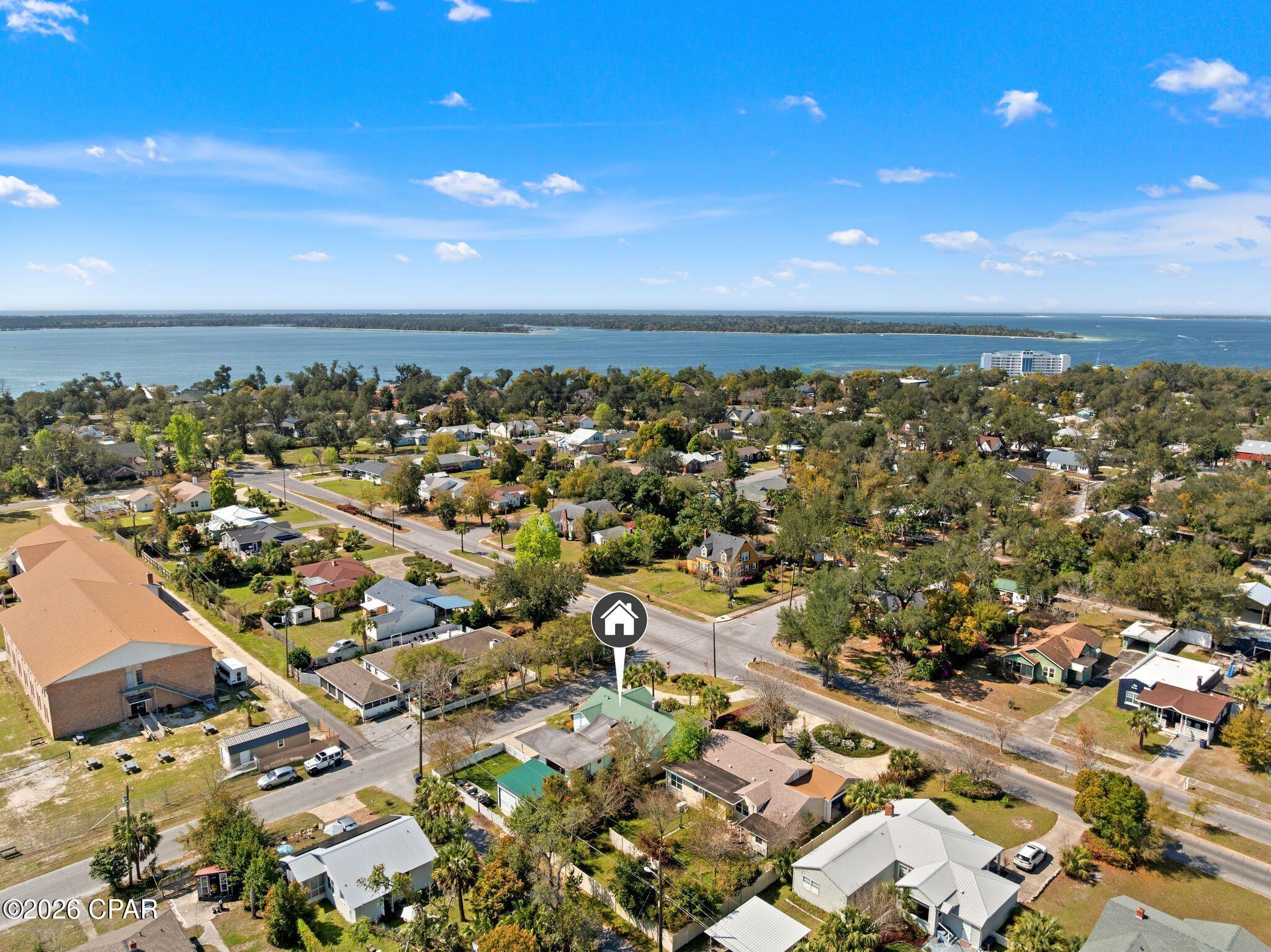 200 N Cove Boulevard