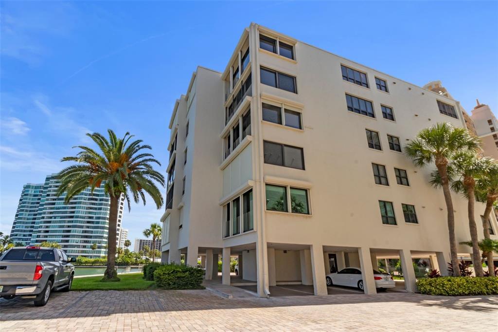 101 SUNSET DR #PH3