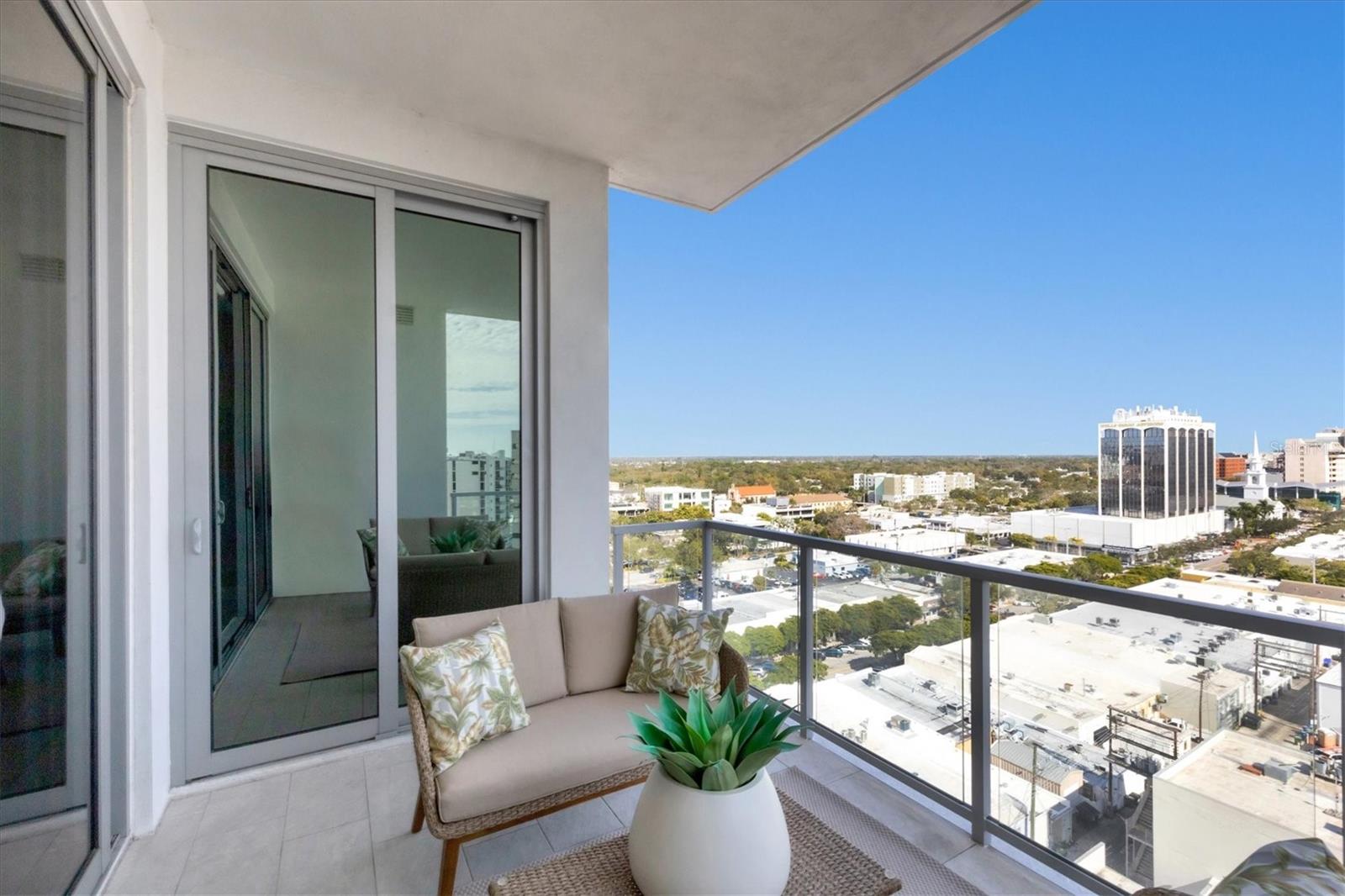 111 S PINEAPPLE AVE #1102