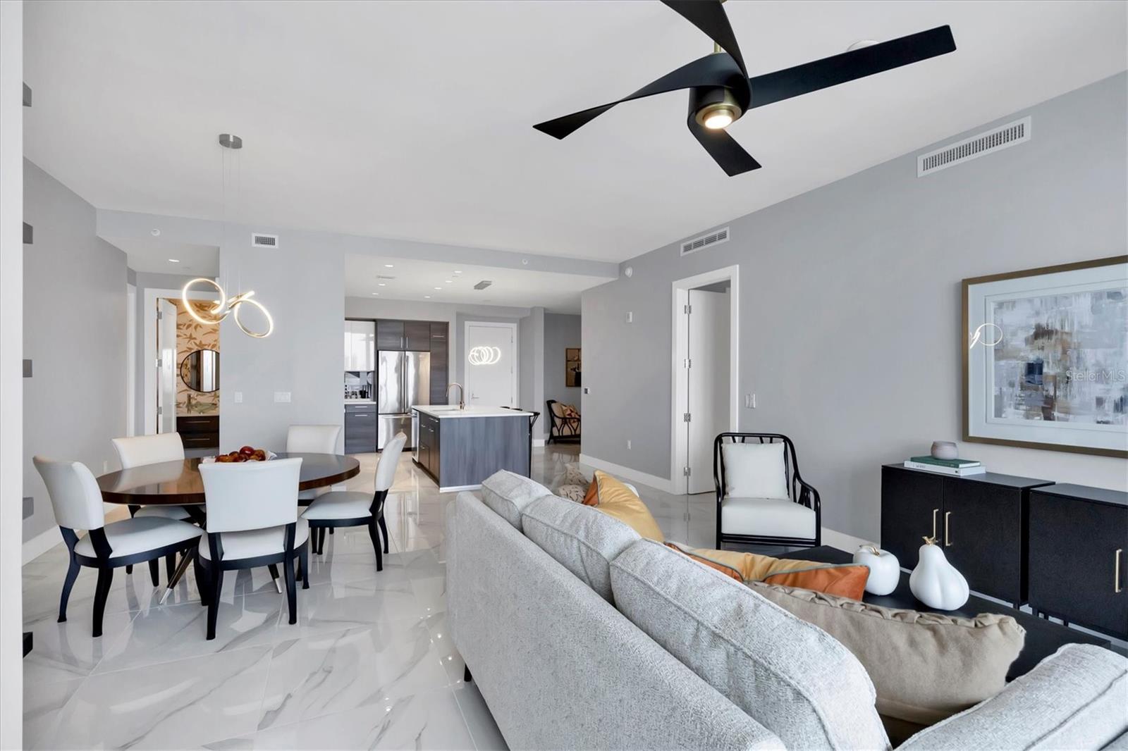 111 S PINEAPPLE AVE #1102