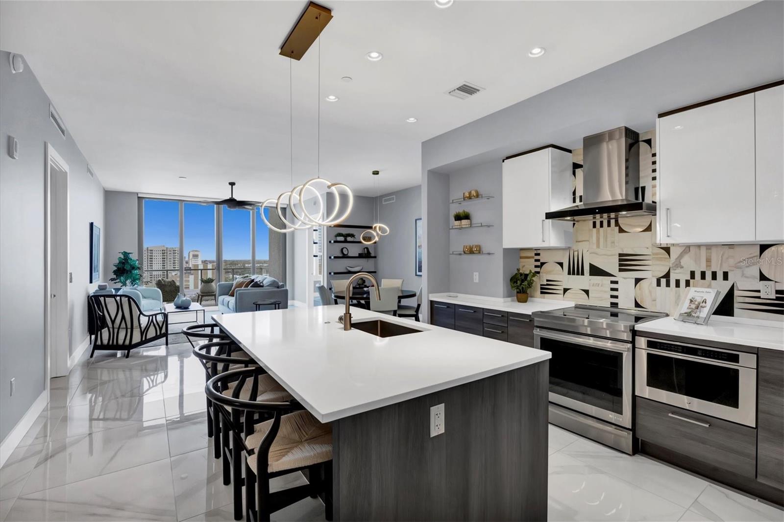 111 S PINEAPPLE AVE #1102