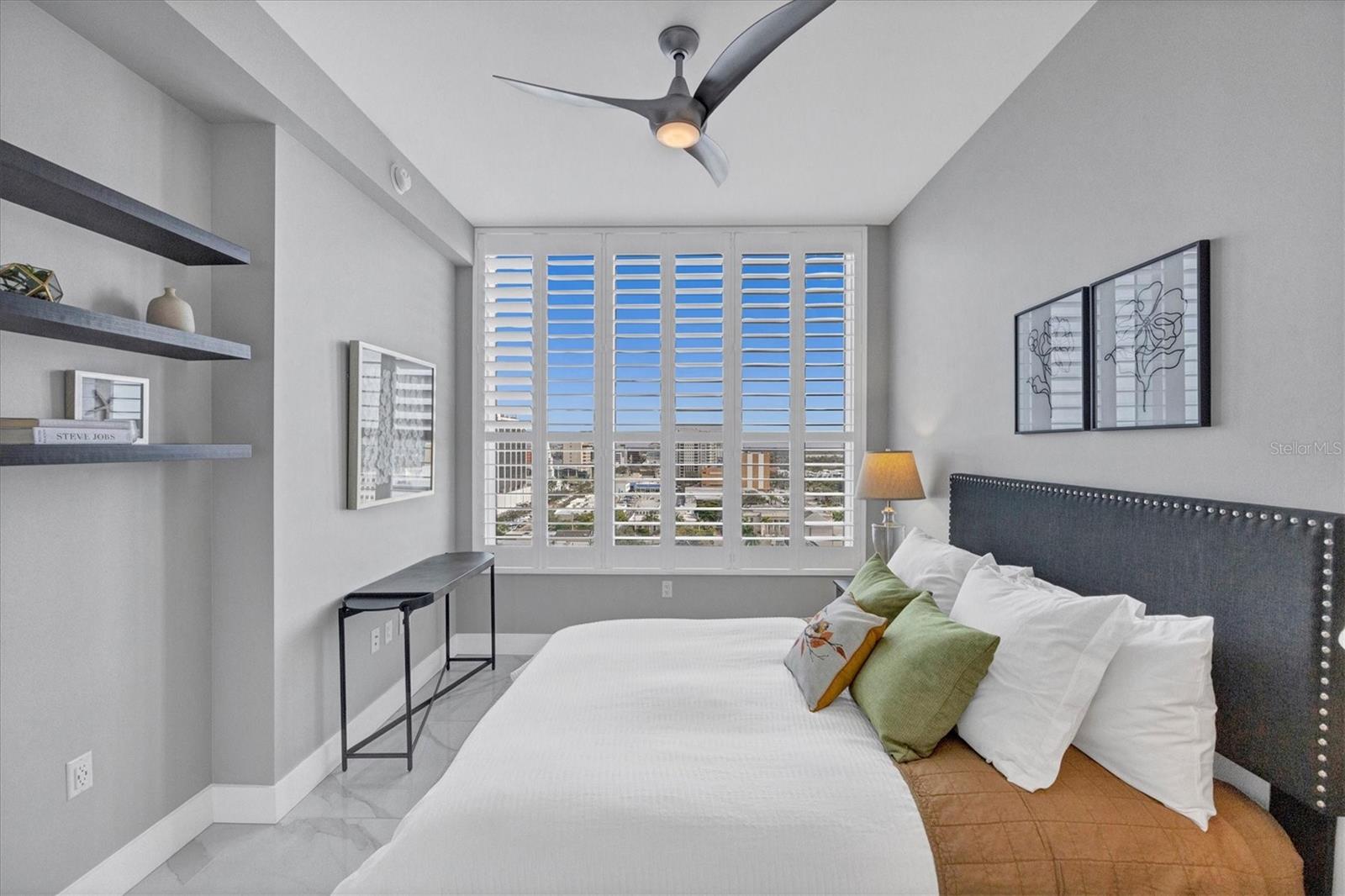 111 S PINEAPPLE AVE #1102