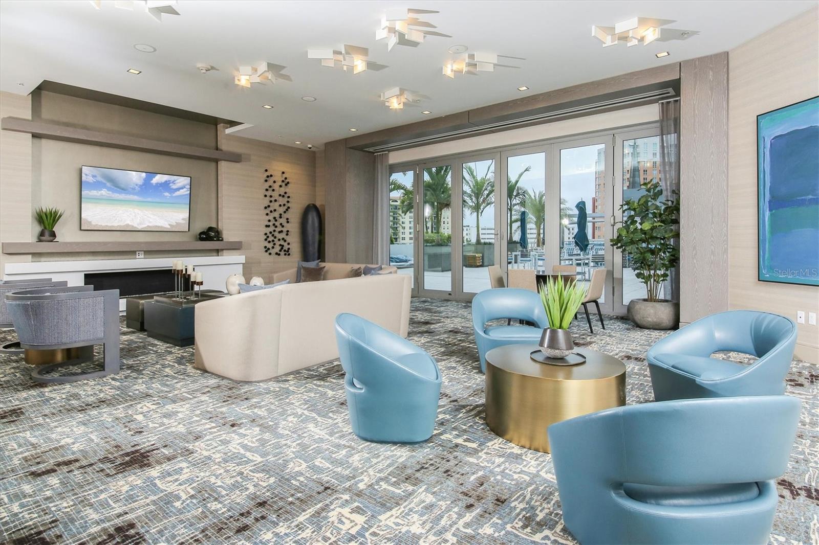 111 S PINEAPPLE AVE #1102